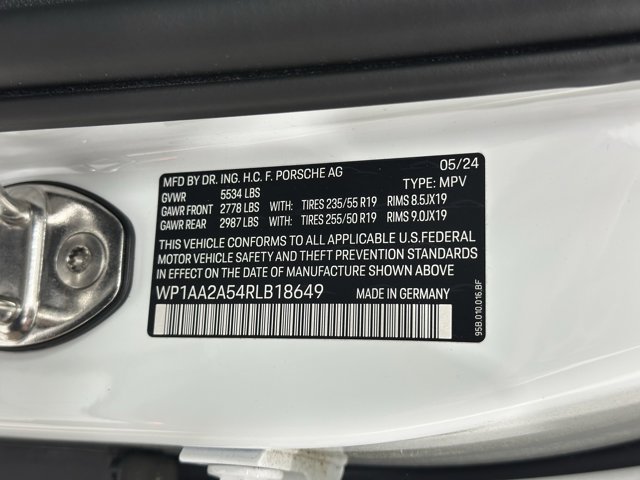 2024 Porsche Macan Base Image 40 of 57