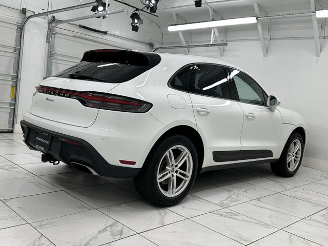 2024 Porsche Macan Base Image 8 of 57