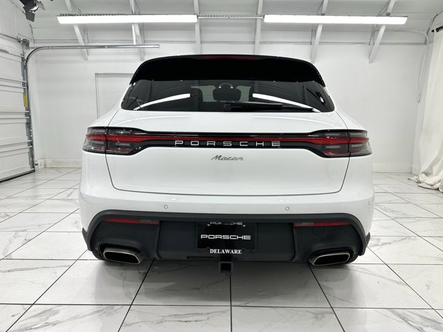 2024 Porsche Macan Base Image 9 of 57