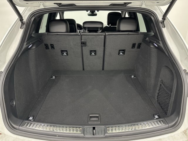 2024 Porsche Macan Base Image 16 of 57