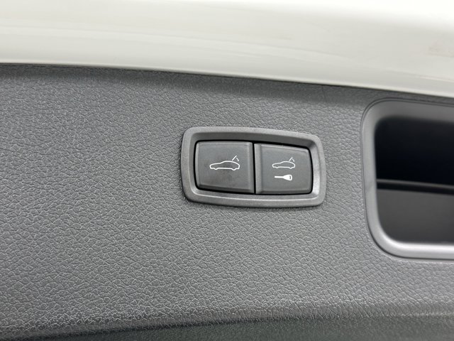 2024 Porsche Macan Base Image 51 of 57