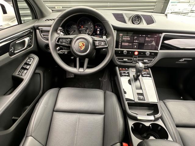 2024 Porsche Macan T Image 7 of 7