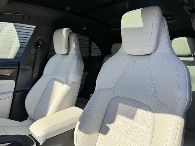 2024 Porsche Macan Electric 4 Image 11 of 25