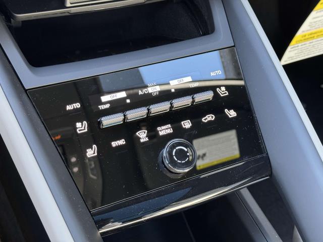 2024 Porsche Macan Electric 4 Image 22 of 25