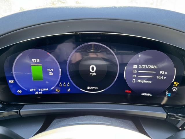 2024 Porsche Macan Electric 4 Image 20 of 25