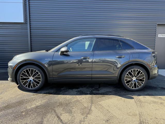 2024 Porsche Macan Electric 4 Image 9 of 25