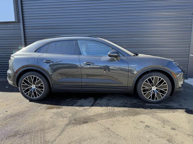 2024 Porsche Macan Electric 4 Image 5 of 25