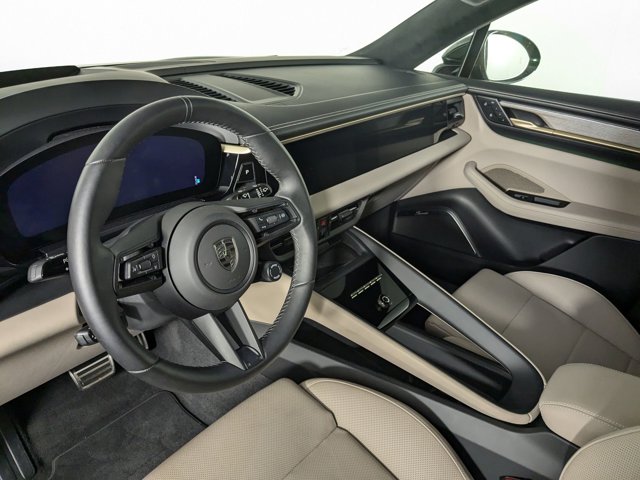 Vehicle image 13 of 25