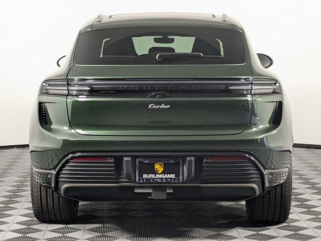 Vehicle image 6 of 25