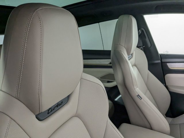 Vehicle image 11 of 25