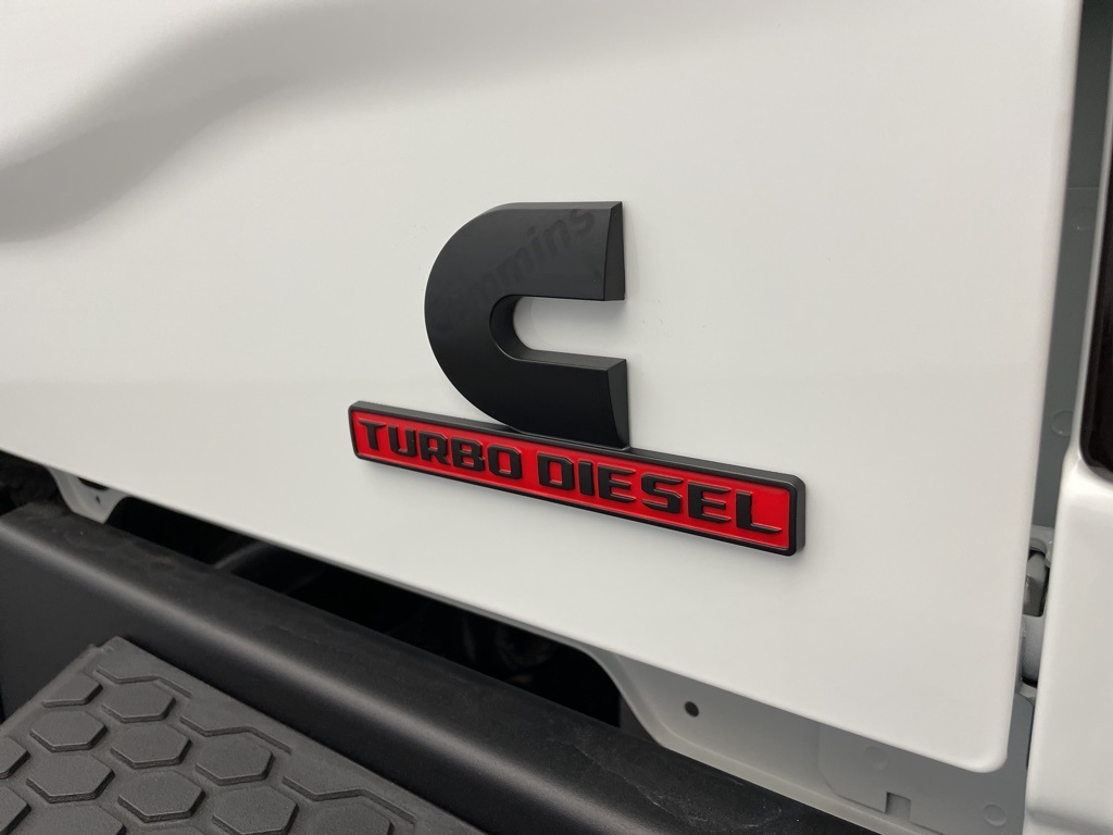 Vehicle image 7 of 28