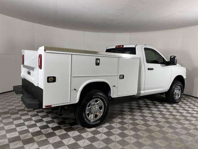 Vehicle image 6 of 38