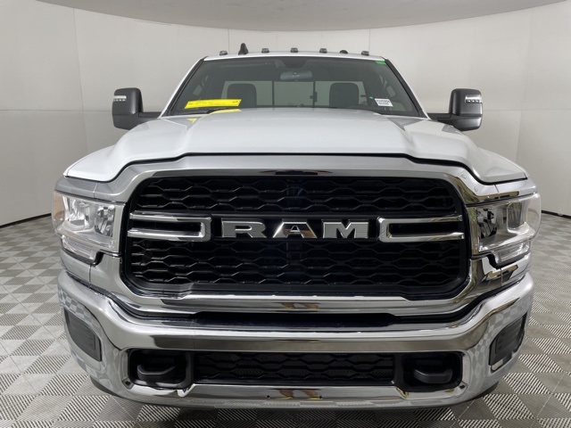 Vehicle image 13 of 38