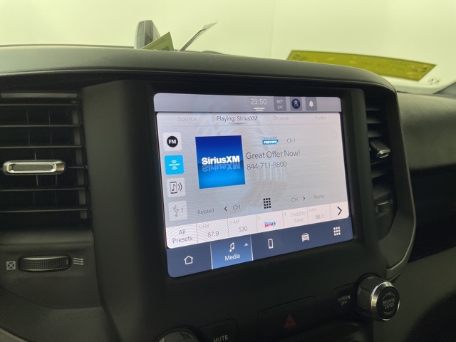 Vehicle image 23 of 38