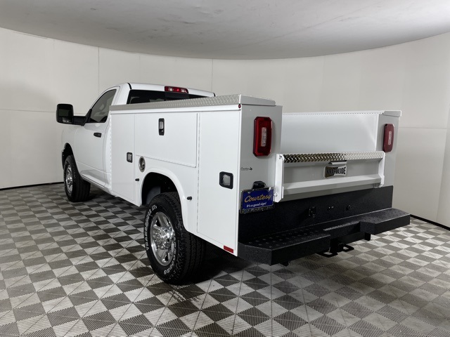 Vehicle image 9 of 38