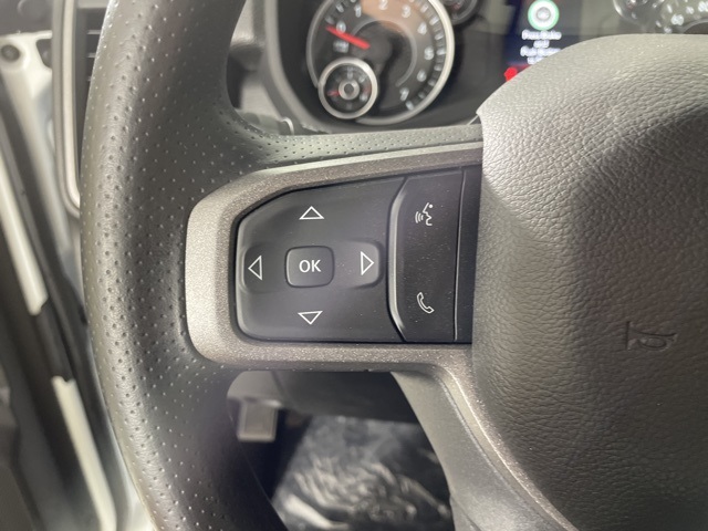 Vehicle image 18 of 38