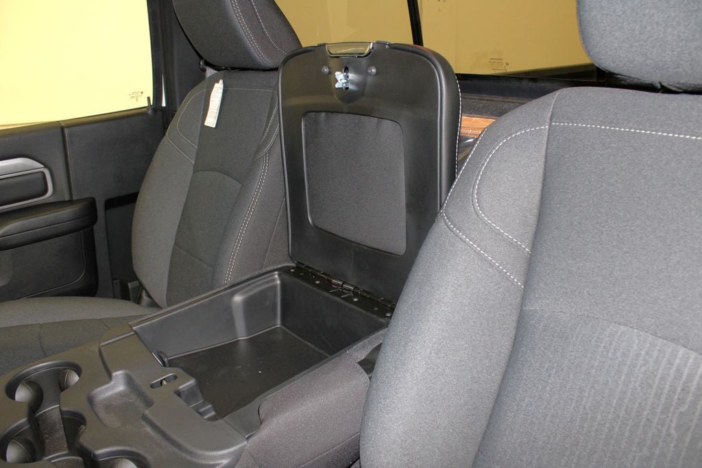 2024 Ram 2500 Tradesman Image 17 of 54