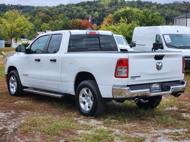 Vehicle image 7 of 32