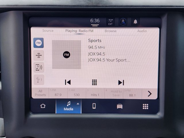 Vehicle image 22 of 32