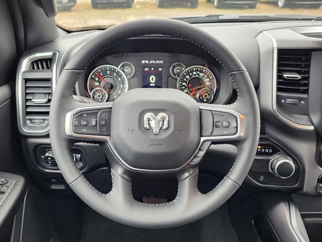 Vehicle image 32 of 33