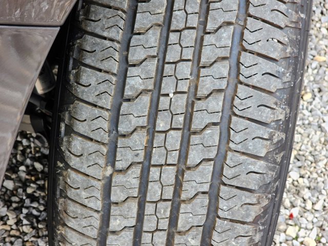 Vehicle image 12 of 33