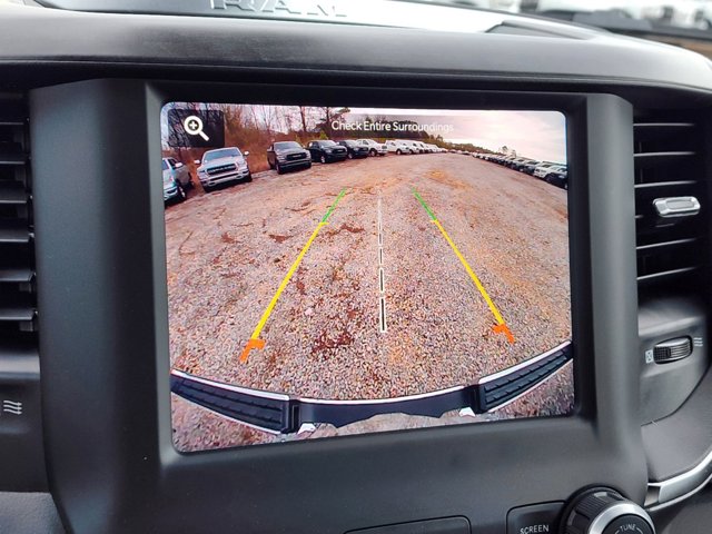 Vehicle image 24 of 33