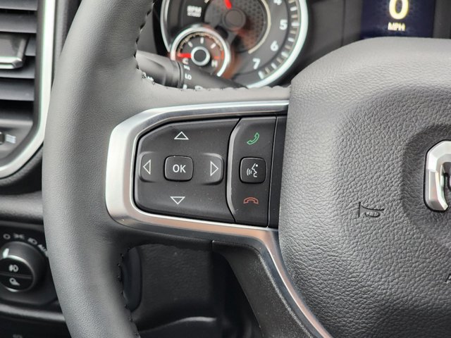 Vehicle image 29 of 33