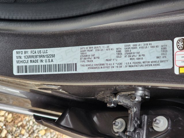 Vehicle image 28 of 33