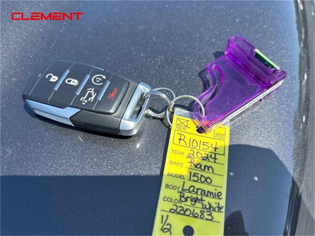 Vehicle image 31 of 34