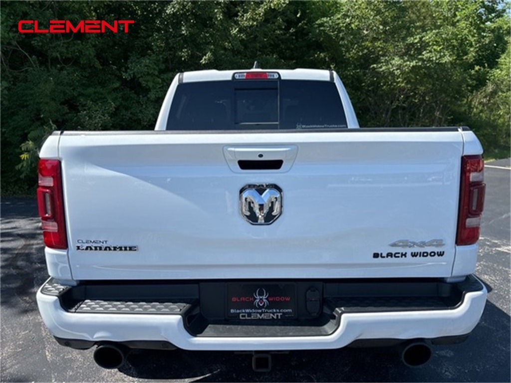Vehicle image 7 of 34