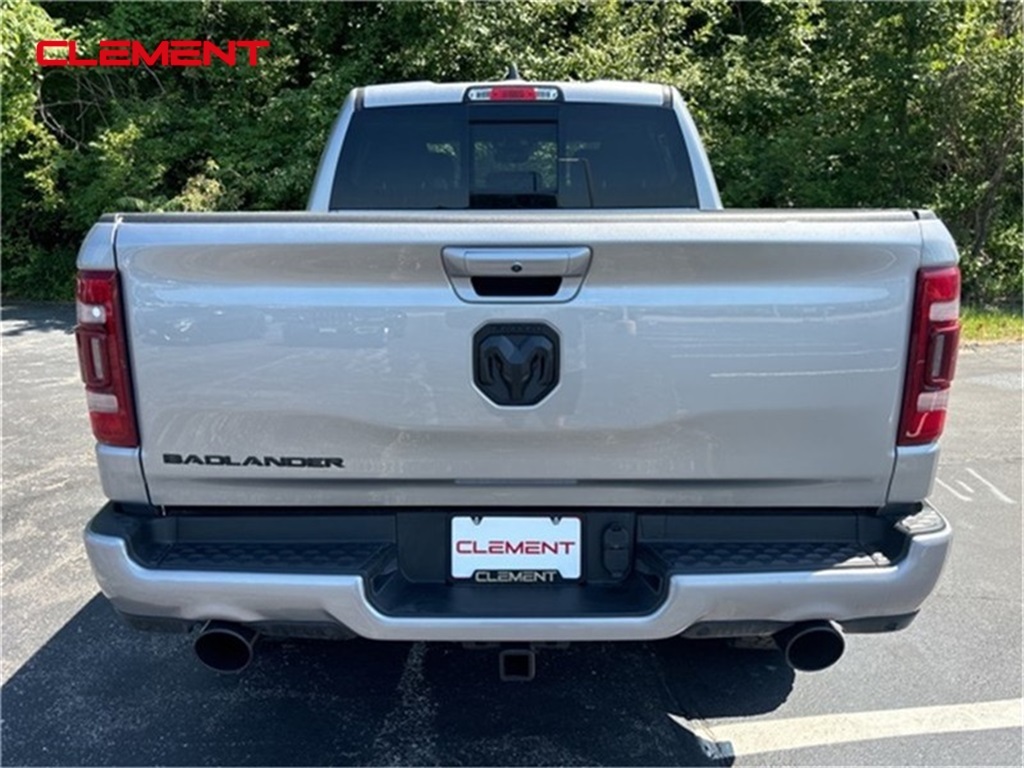 Vehicle image 5 of 33