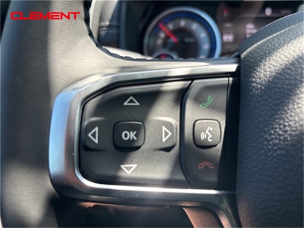 Vehicle image 12 of 33