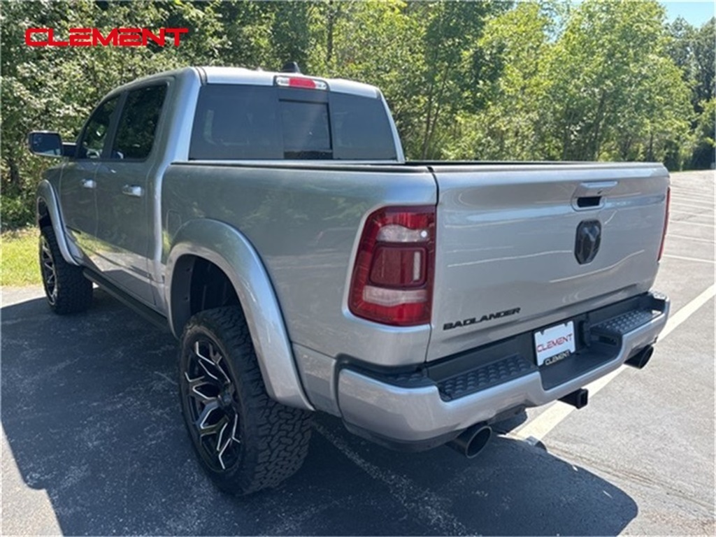 Vehicle image 6 of 33