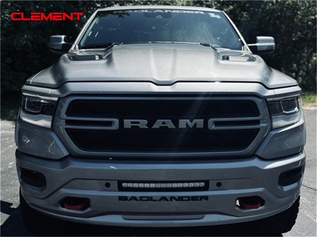 Vehicle image 2 of 33