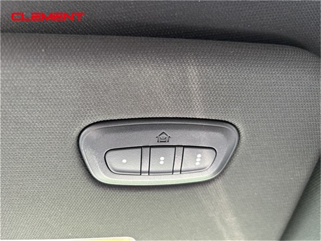 Vehicle image 20 of 34