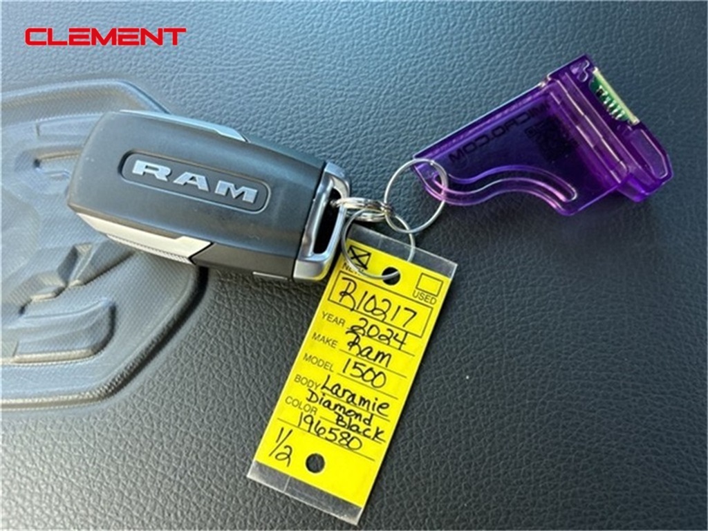 Vehicle image 31 of 34