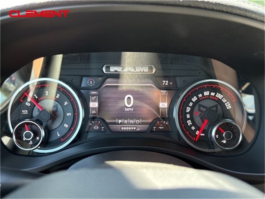 Vehicle image 9 of 34