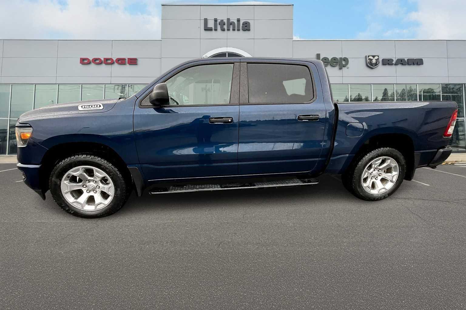 2024 Ram 1500 Tradesman Image 2 of 36