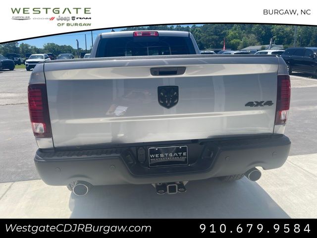 Vehicle image 8 of 10