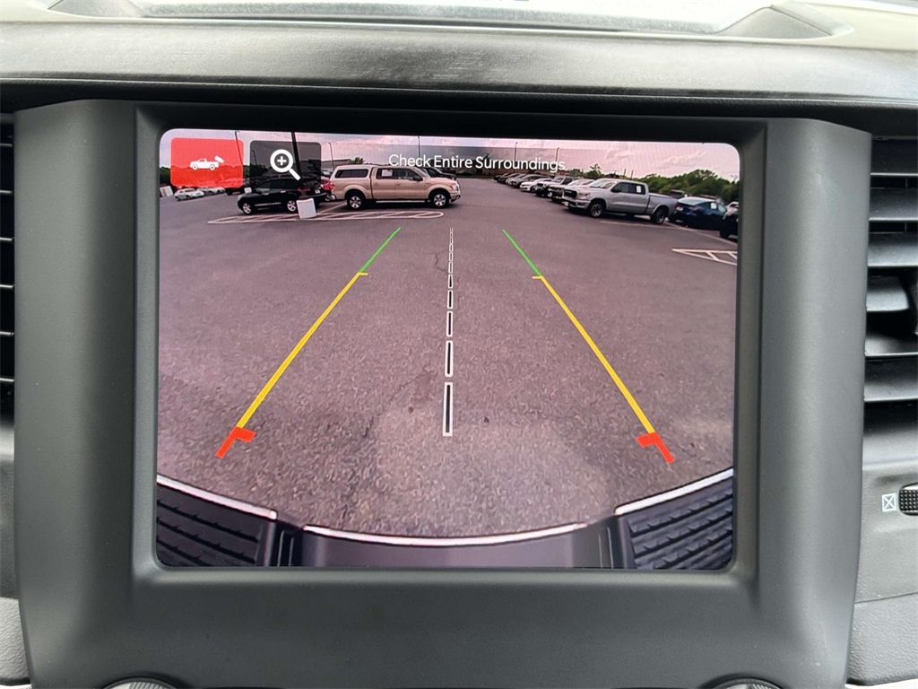 Vehicle image 9 of 30