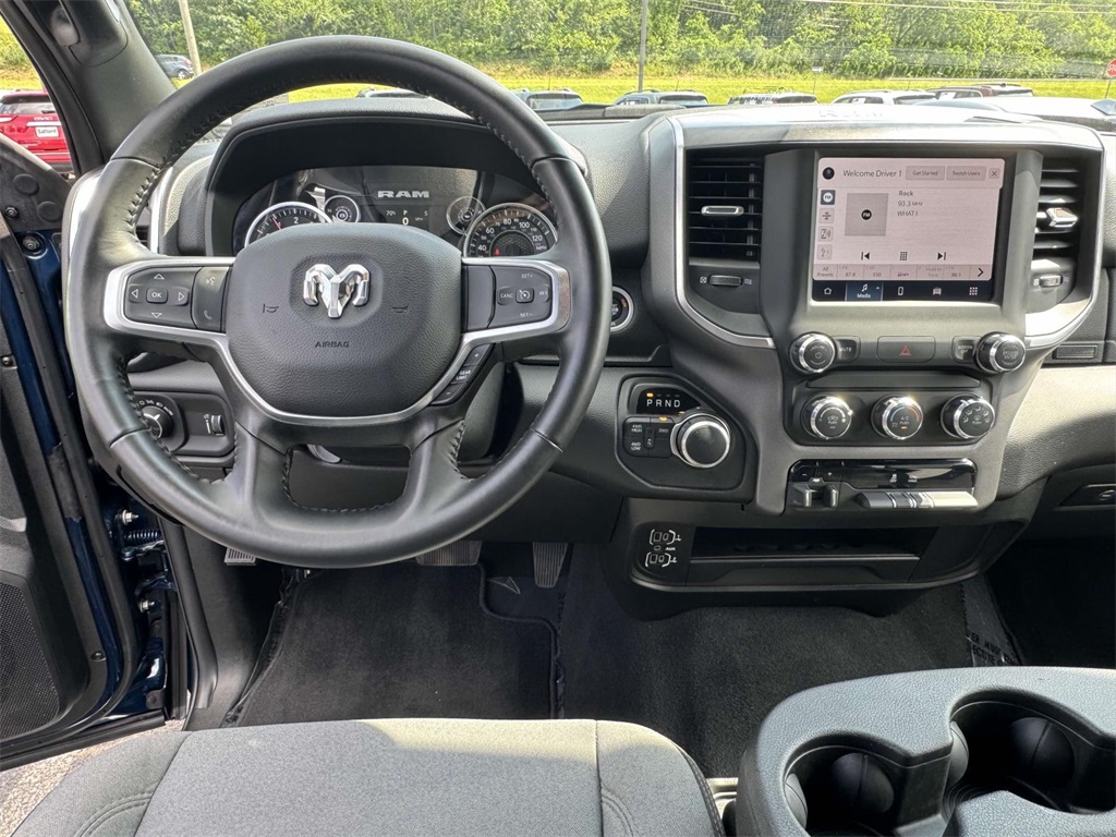 Vehicle image 7 of 30