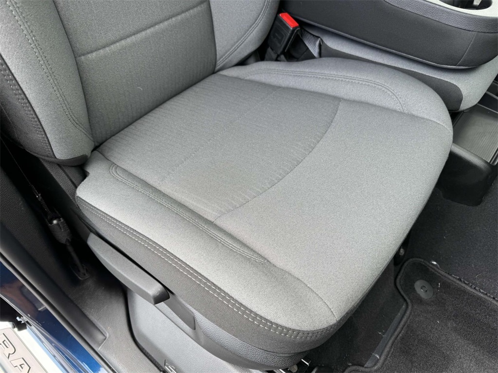 Vehicle image 22 of 30