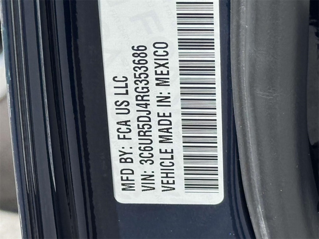 Vehicle image 28 of 30