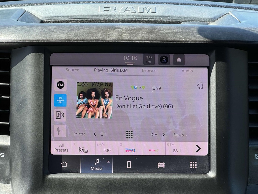 Vehicle image 22 of 30