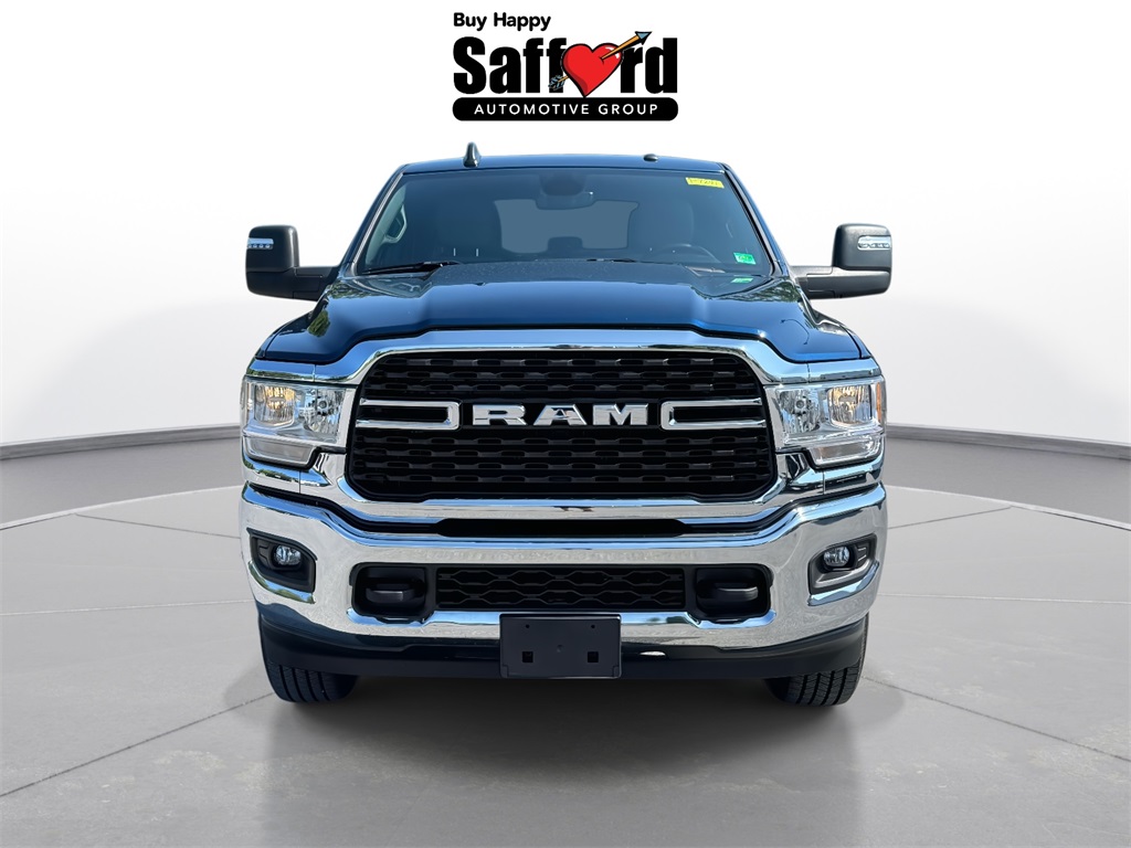 Vehicle image 2 of 30