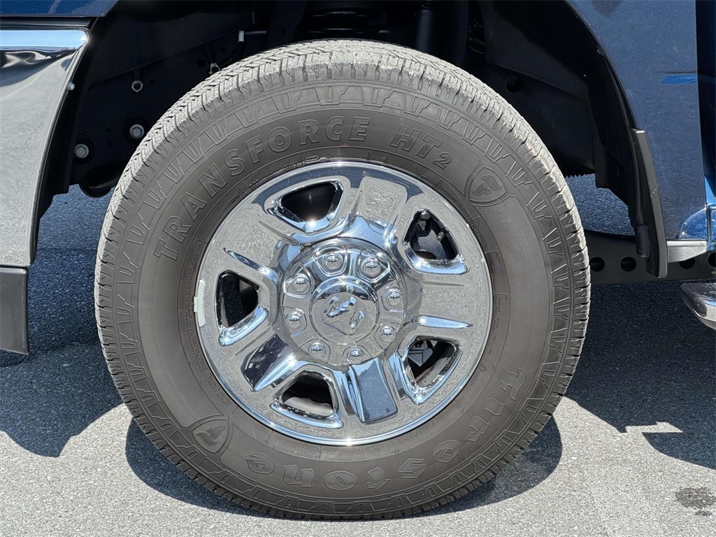 Vehicle image 9 of 30