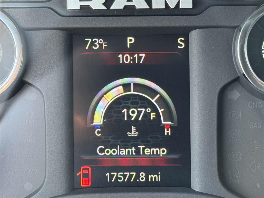 Vehicle image 20 of 30