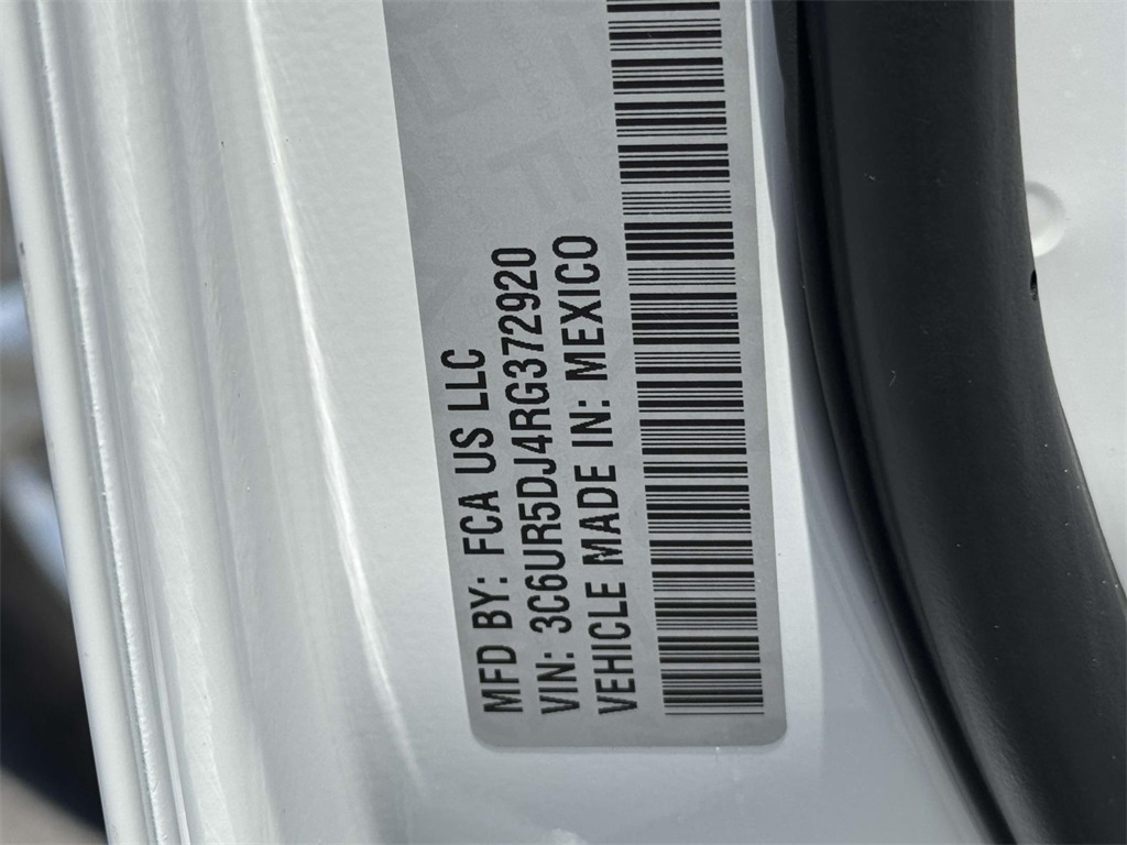 Vehicle image 25 of 30