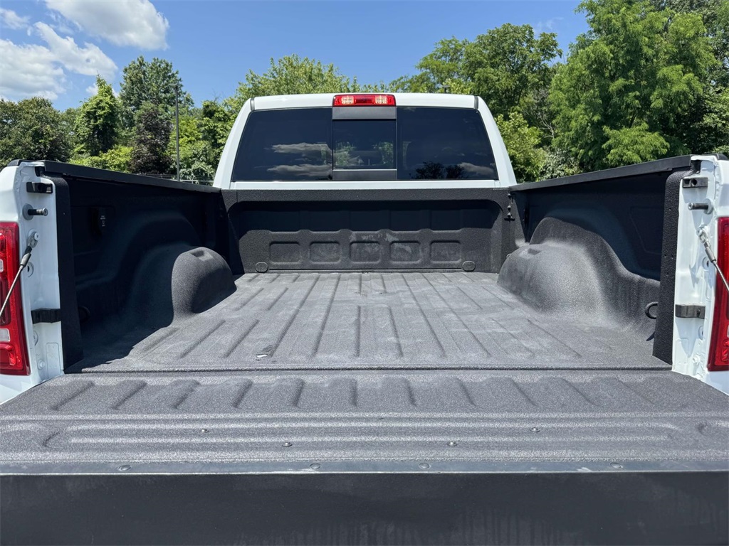 Vehicle image 10 of 30