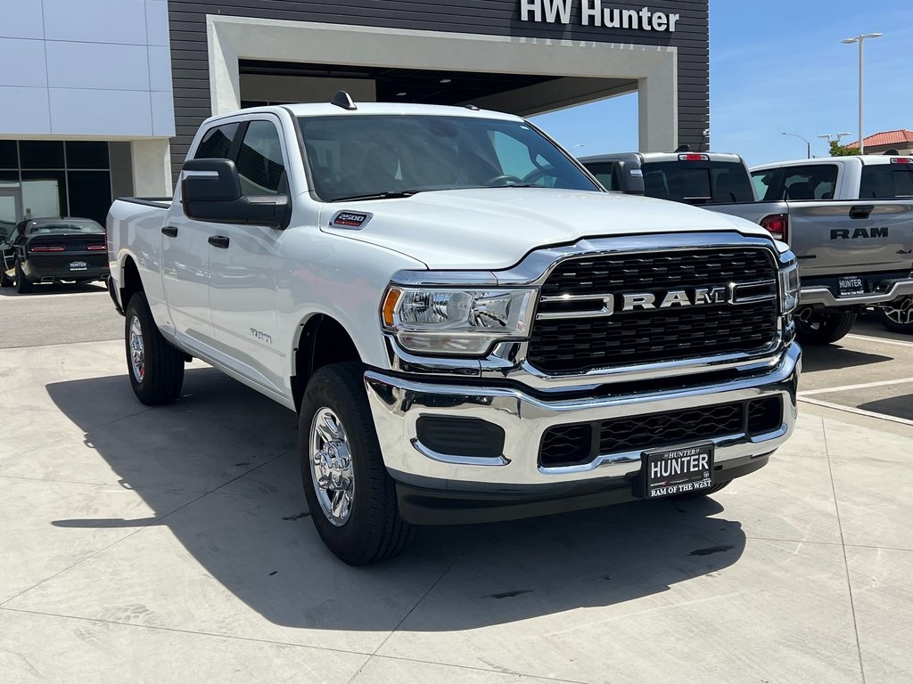 Vehicle image 4 of 24